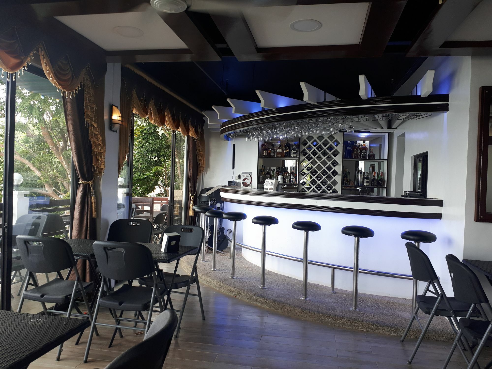 Orange Pearl Beach Resort Ел Нидо Екстериор снимка