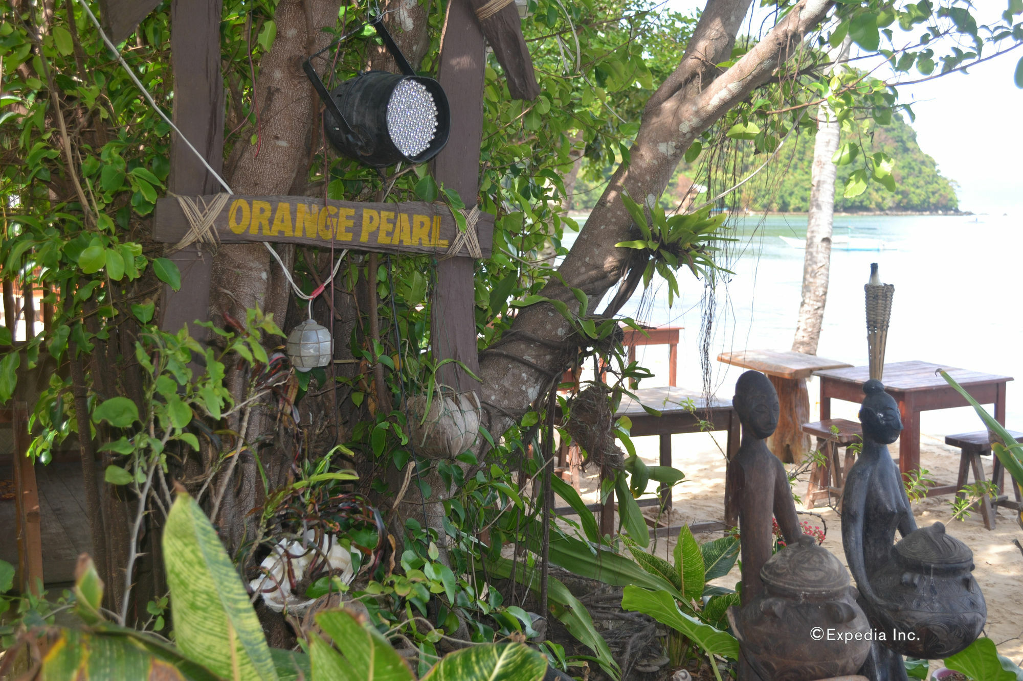Orange Pearl Beach Resort Ел Нидо Екстериор снимка